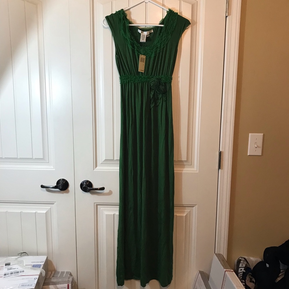 Max Studio NWT Green maxi dress floral trim
